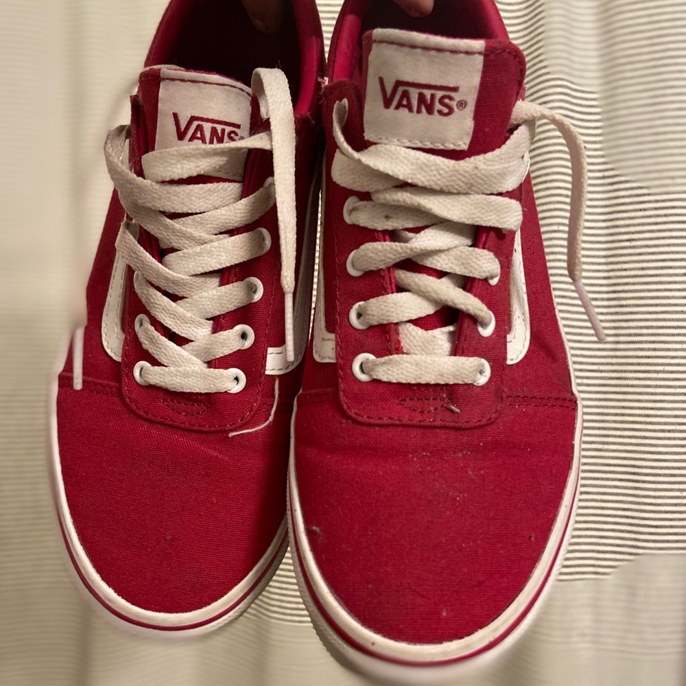 Maroon low top VANS Sneakers!